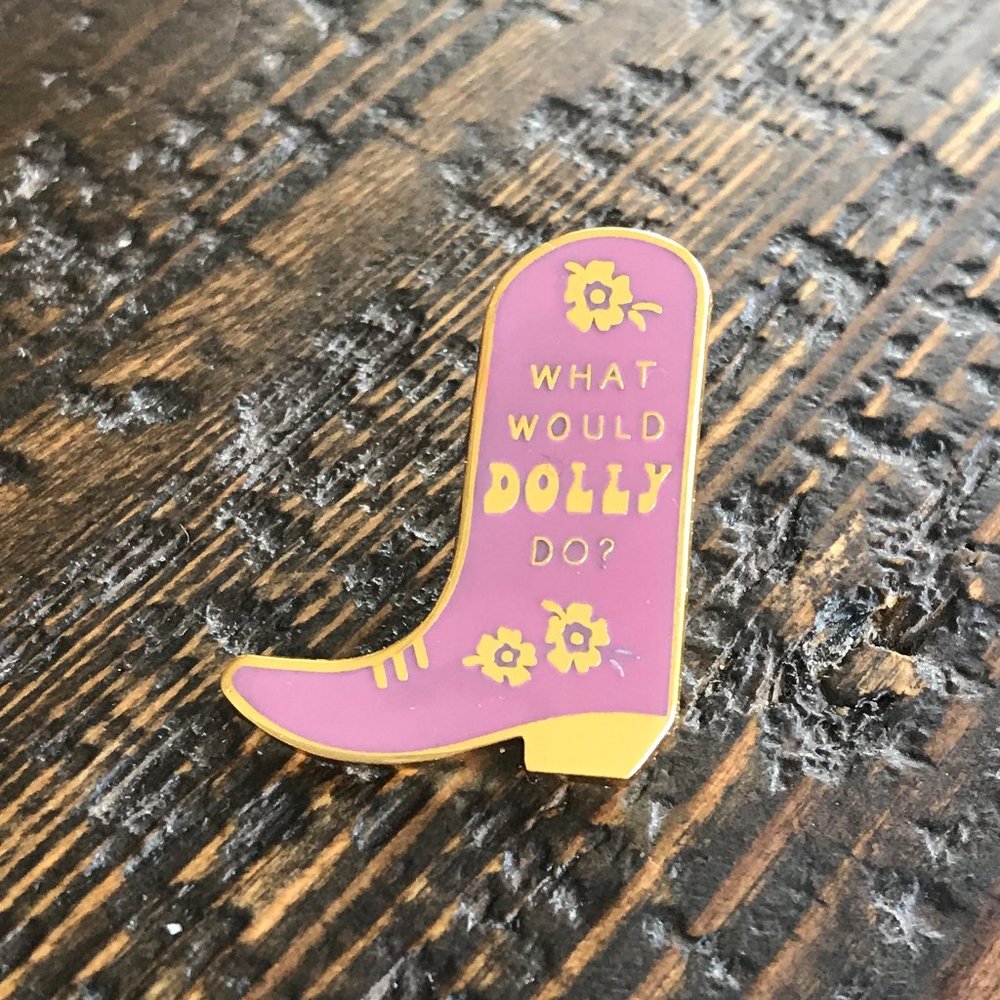 DOLLY PARTON What Would Dolly Do? Collectible Pin Pink Gold NEW! 761 a10